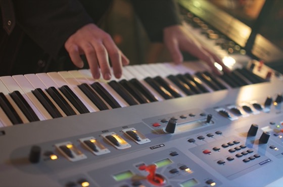 Hands on the Hartmann Neuron synthesizer